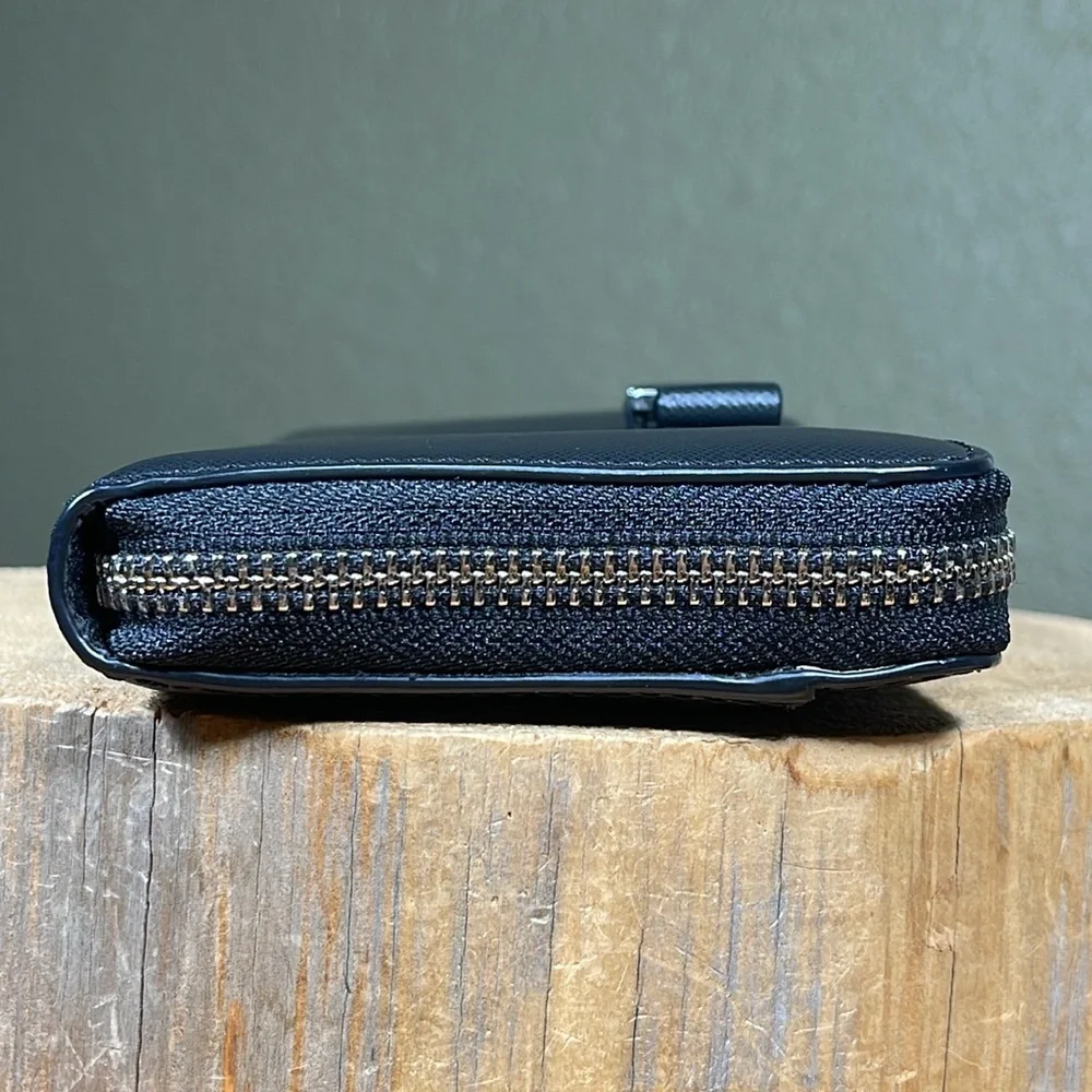 NWT COACH DARCY BOW ACCORDION ZIP WALLET